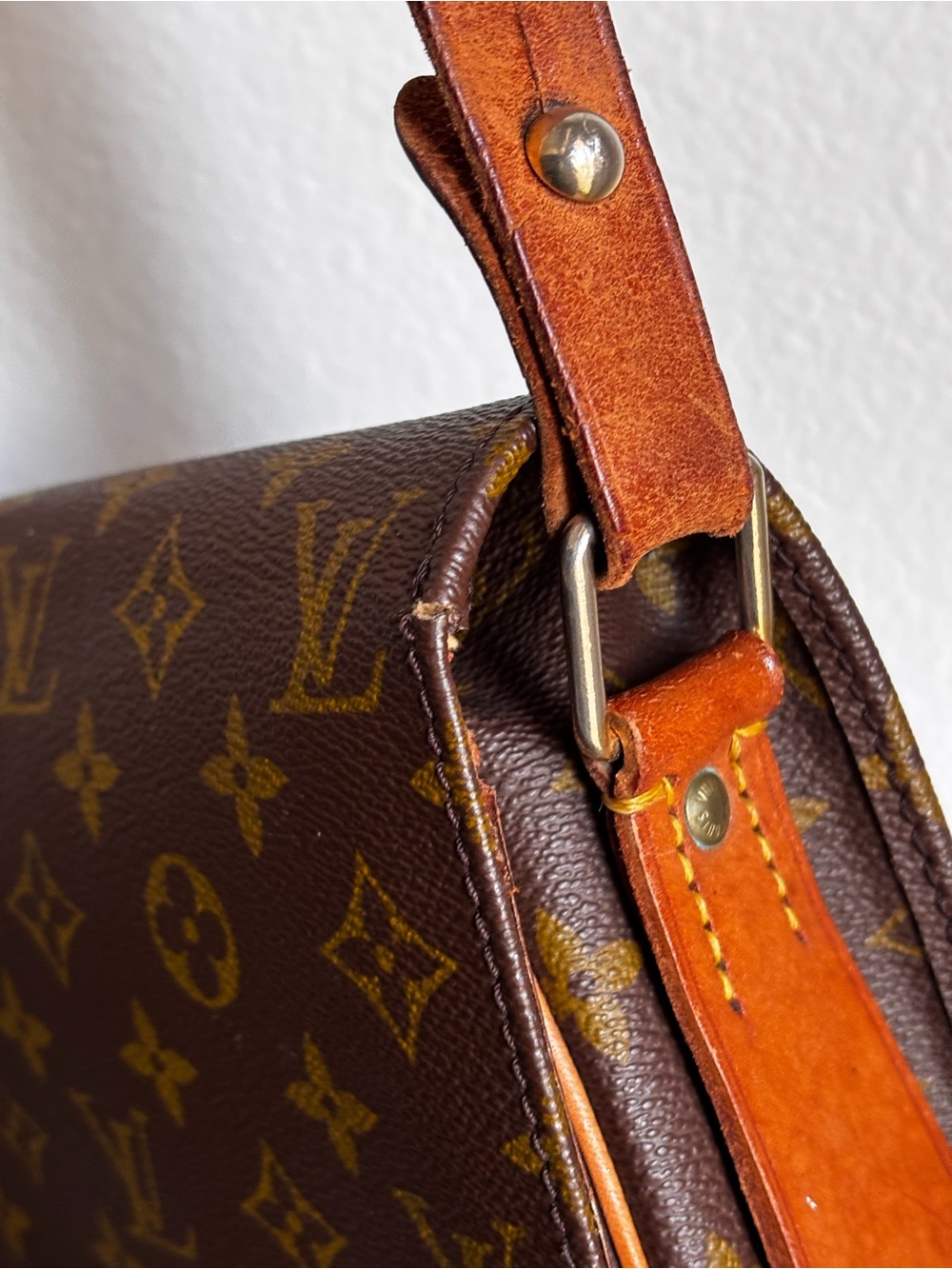 Louis Vuitton Monogram Crossbody with Tan Leather Tab - Picture 9 of 16